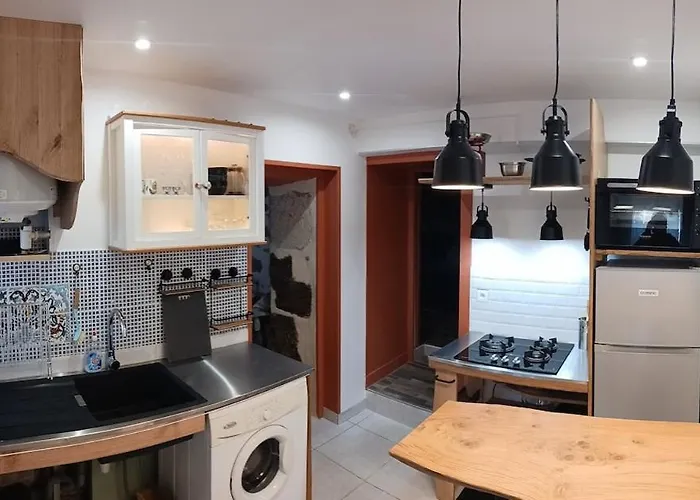 Luminous Step-Free Apartment!